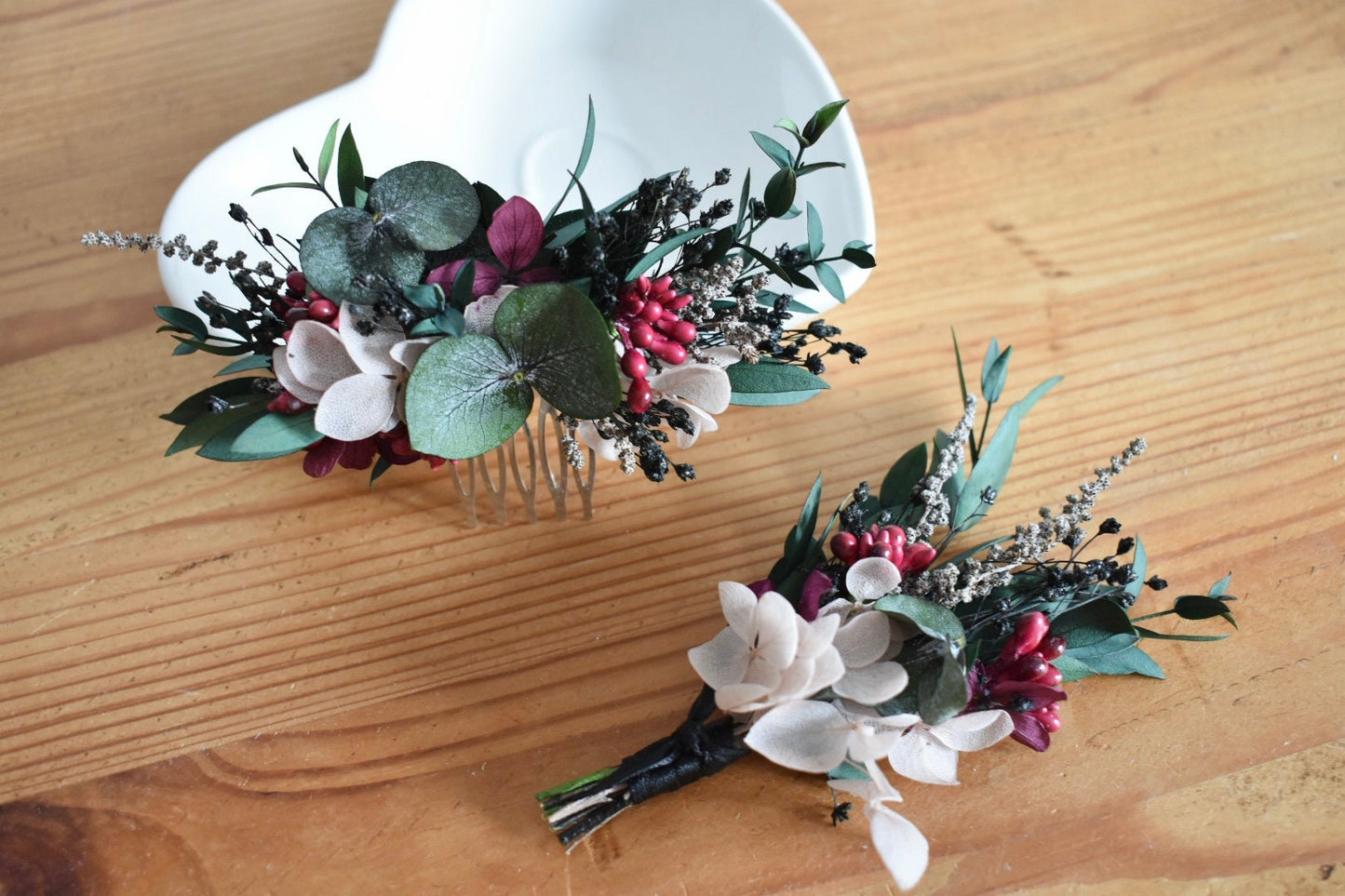 Red, plum and nude boutonniere
