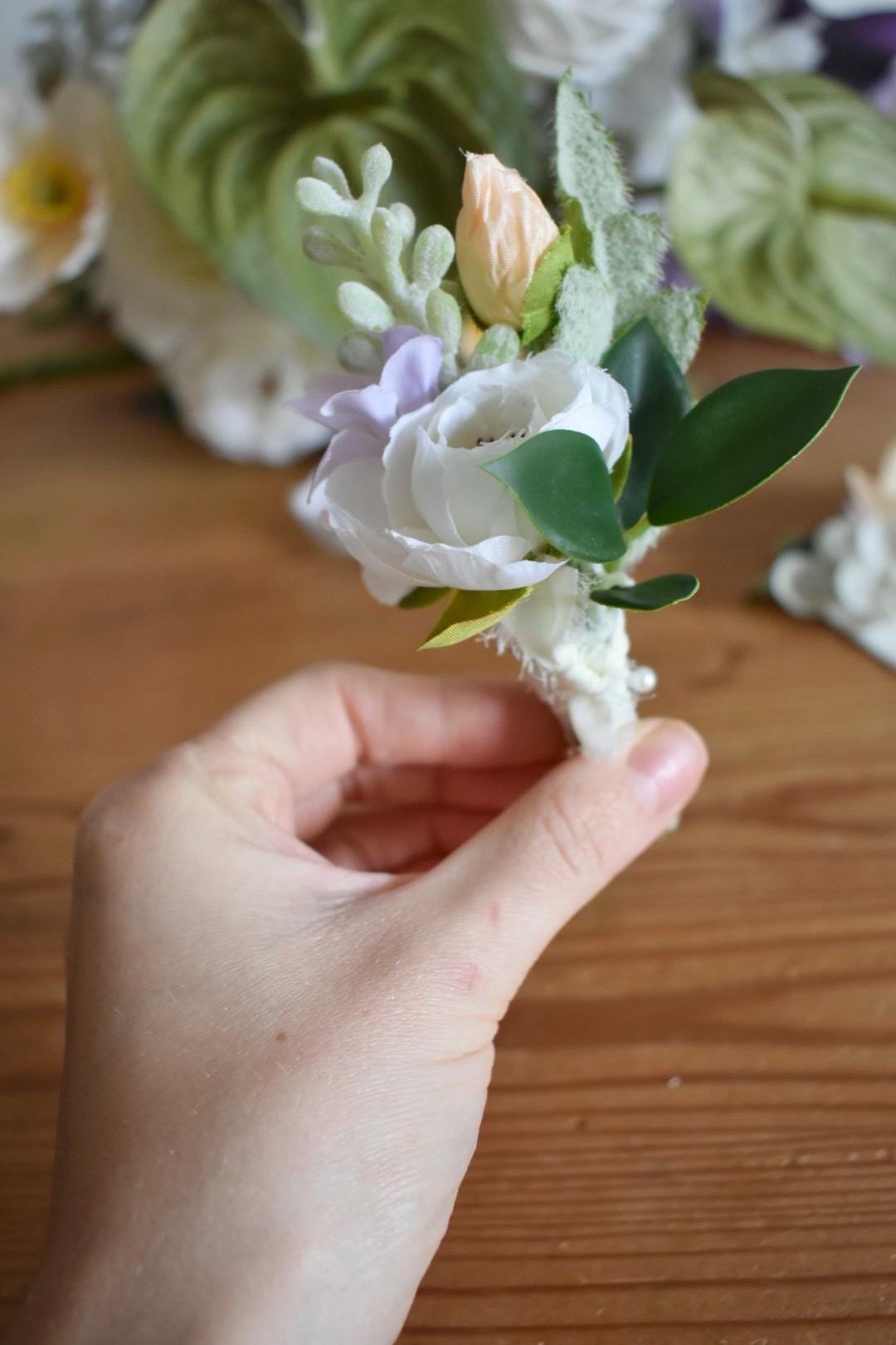 Ranunculus button hole