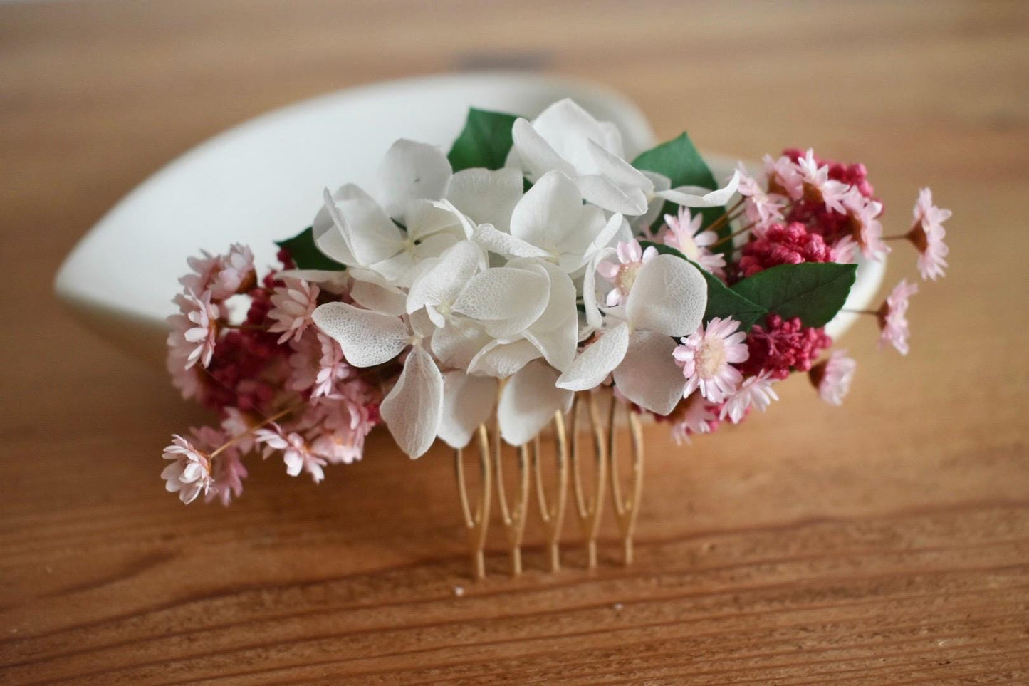 Pink and white floral hair comb