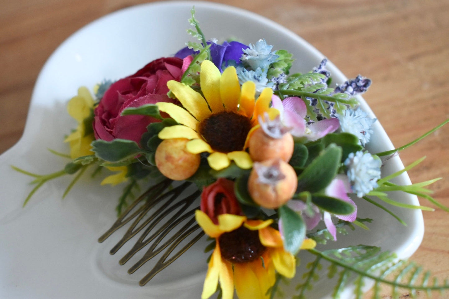 Sunflower and rose comb