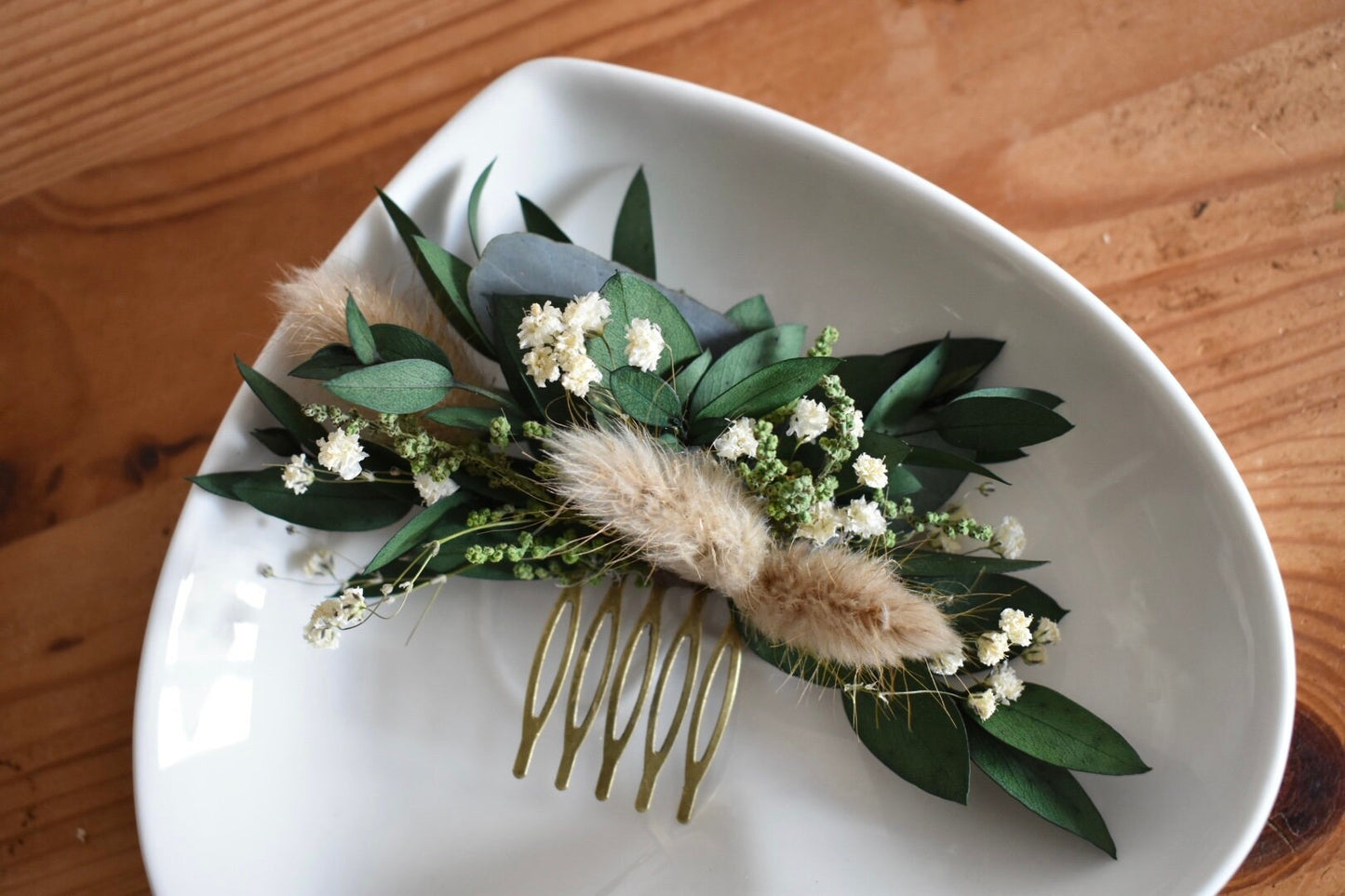 Eucalyptus and gypsophila comb with bunny tails