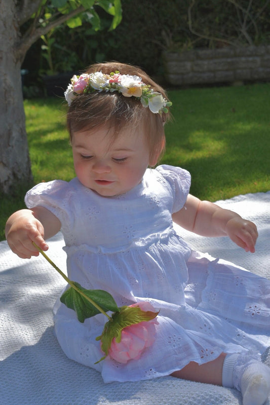 Baby headband in pink and white