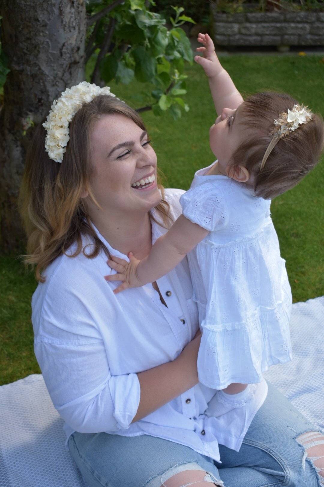 Hydrangea headband in champagne