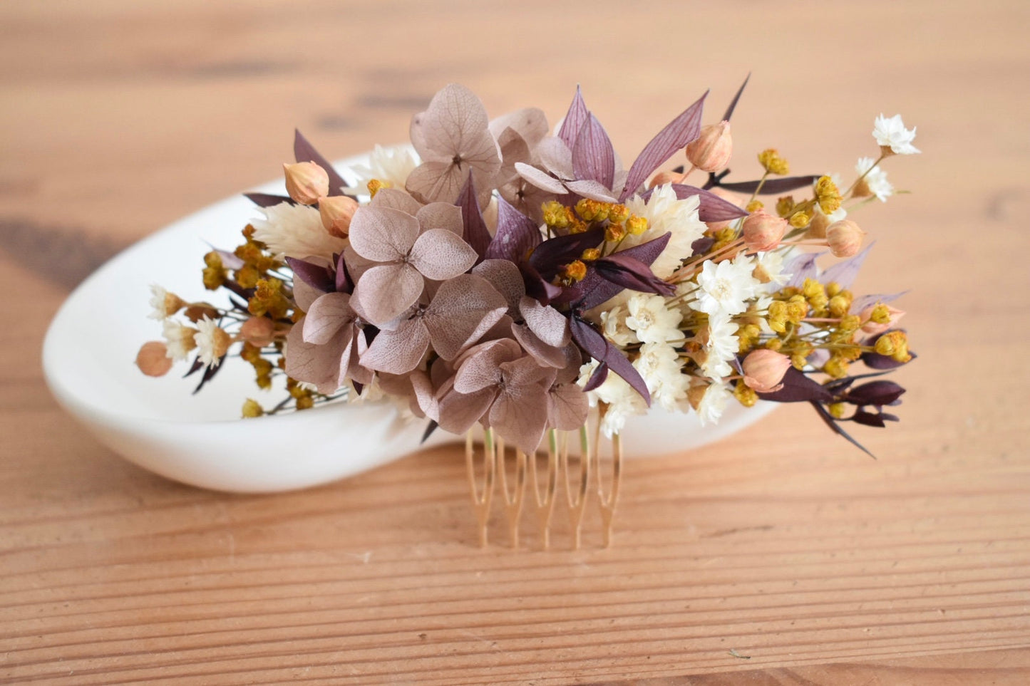 Mustard and plum comb