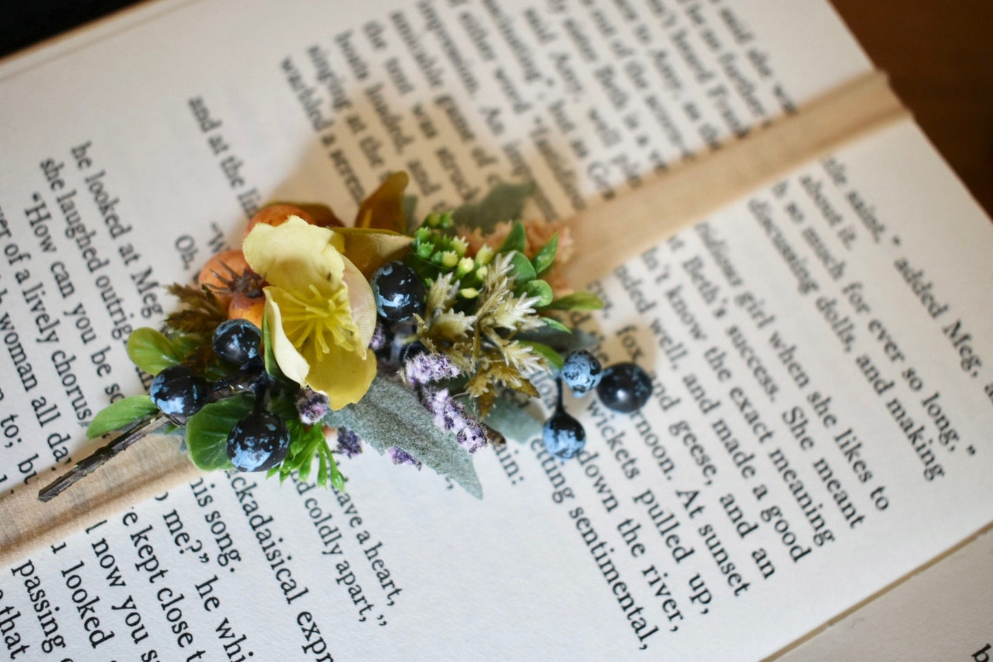 Autumn foliage bookmark