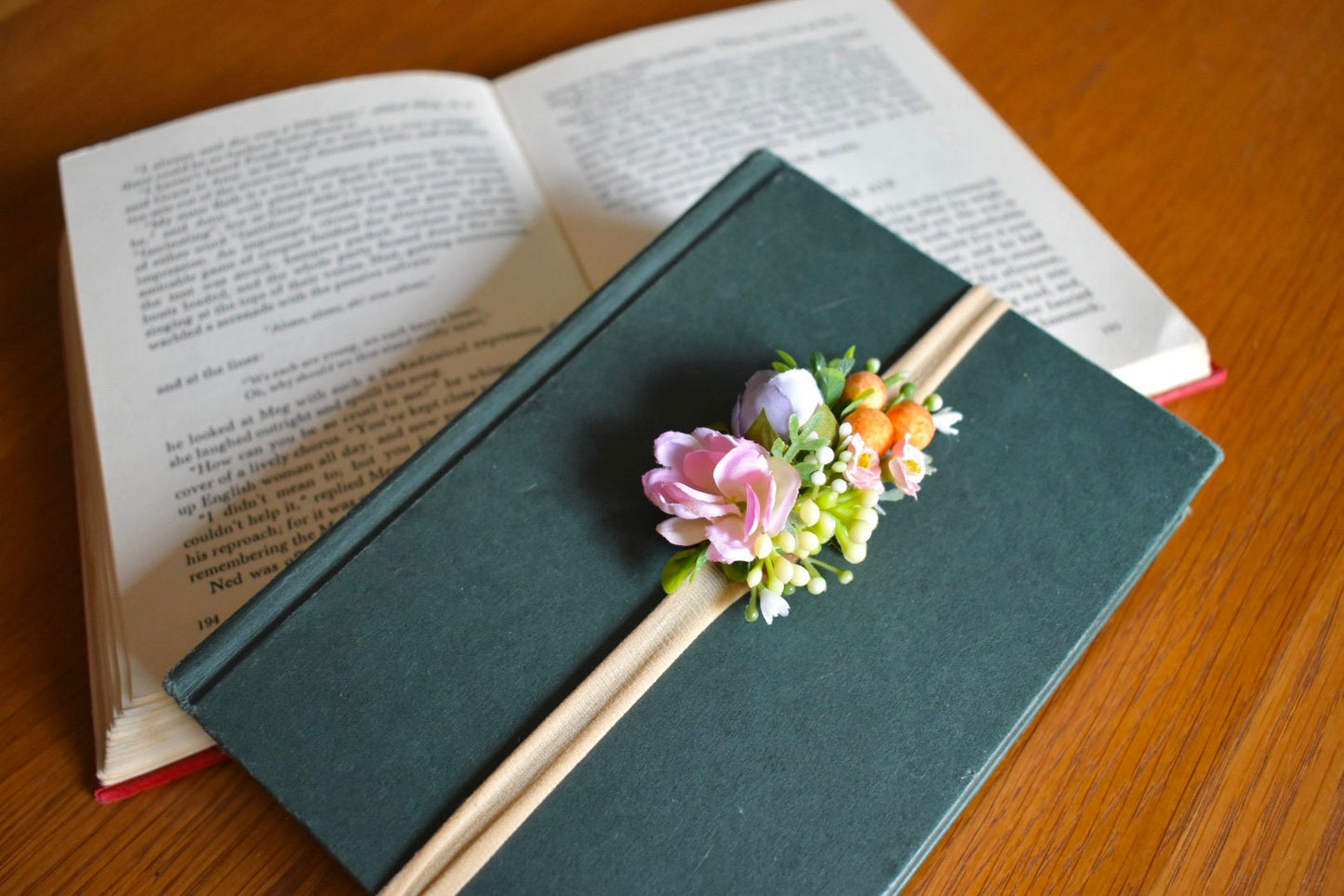 Flower bookmark