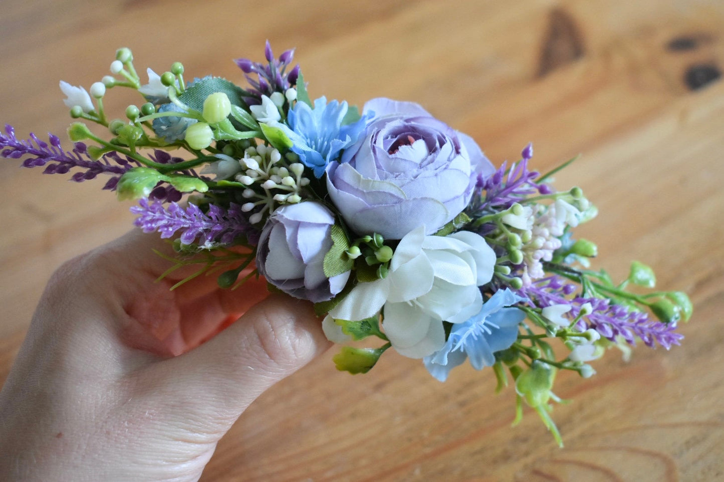 Floral pet collar corsage