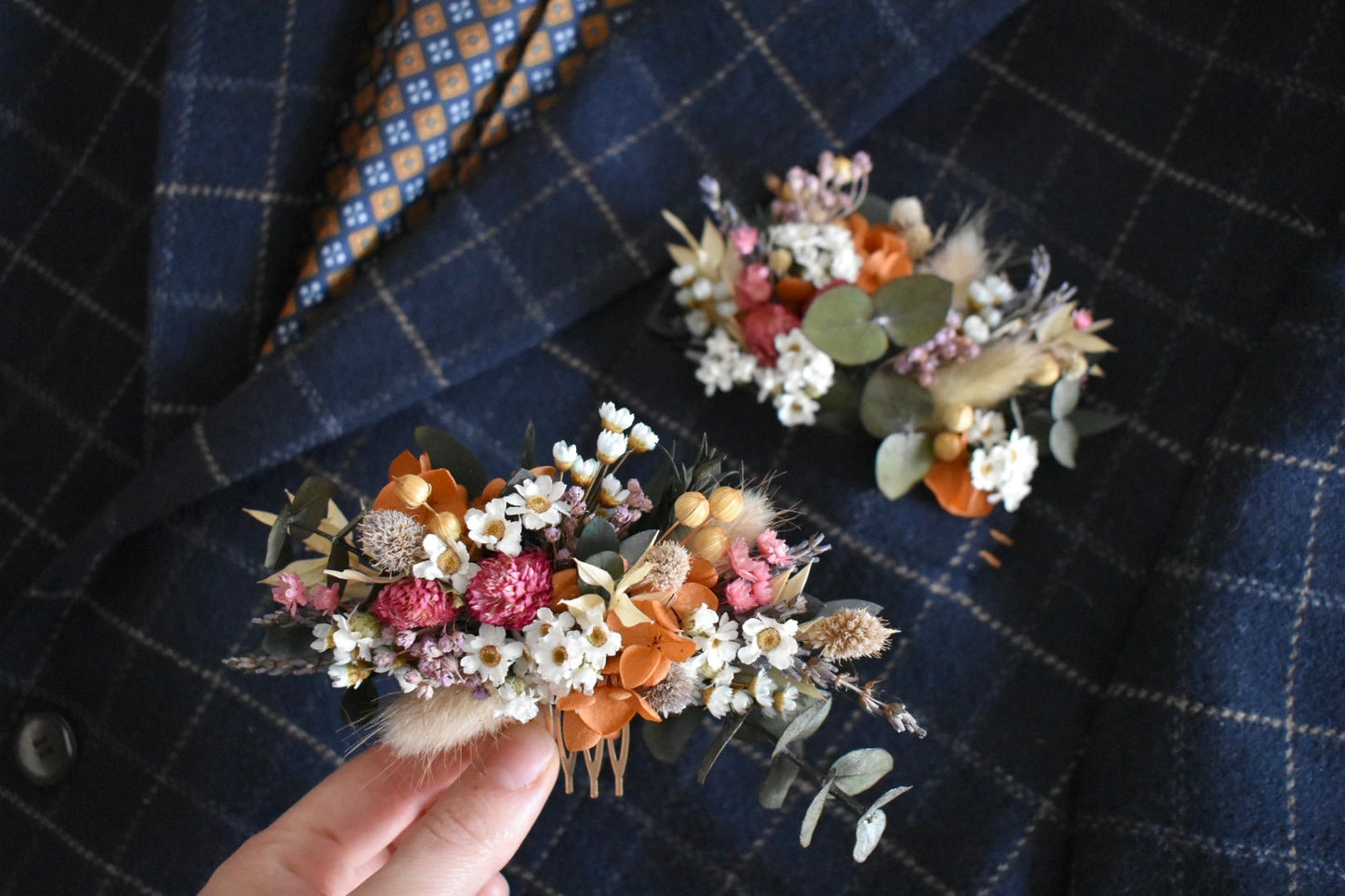 Mixed colour pocket boutonniere