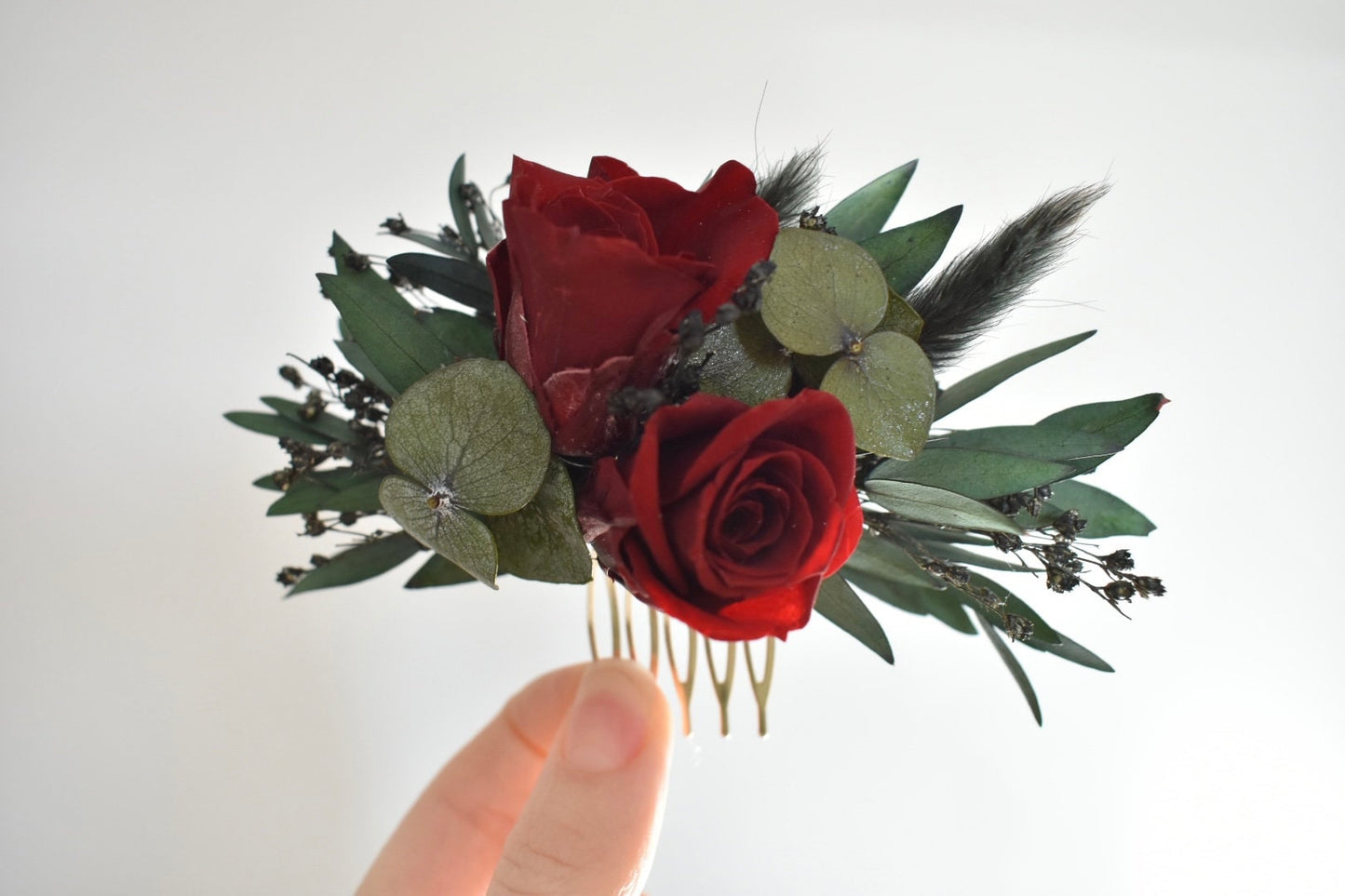 Red and black floral comb