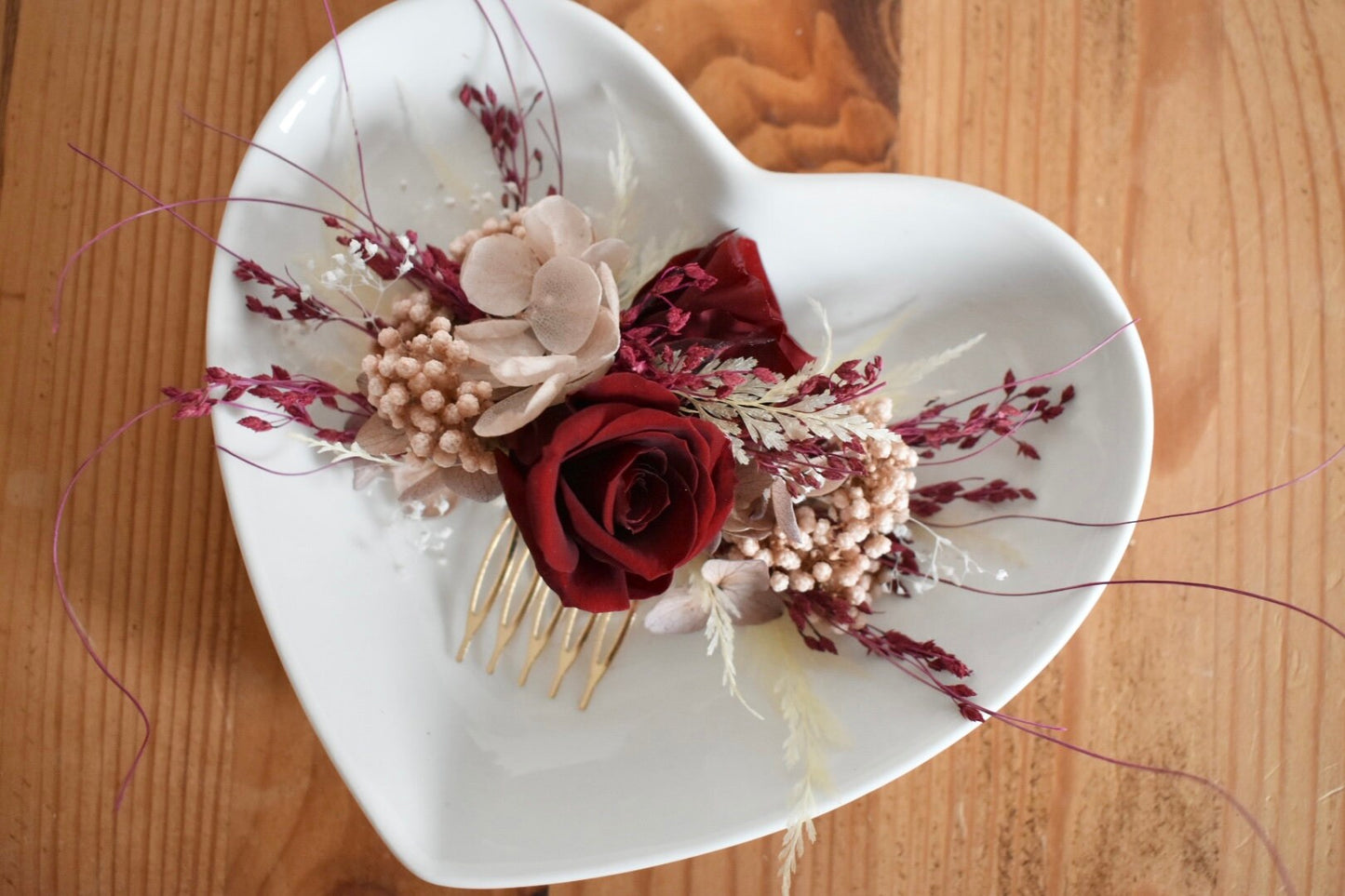 Nude, blush and red floral comb