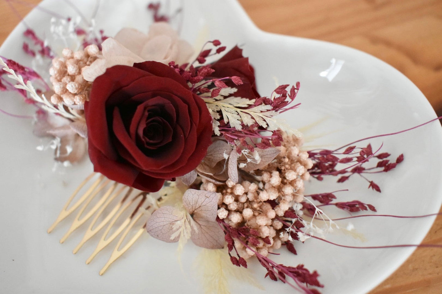 Nude, blush and red floral comb