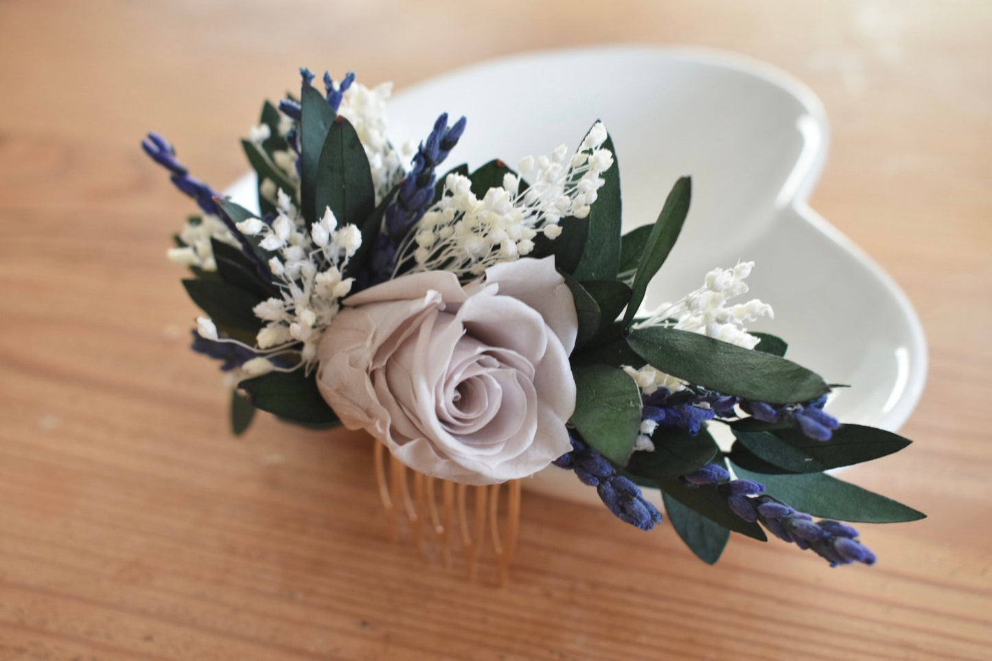 Lavender and rose flower comb