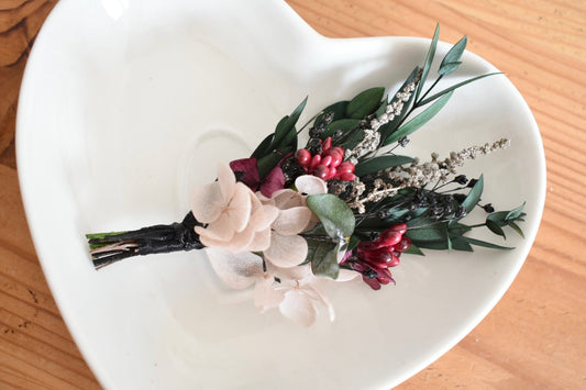 Red, plum and nude boutonniere