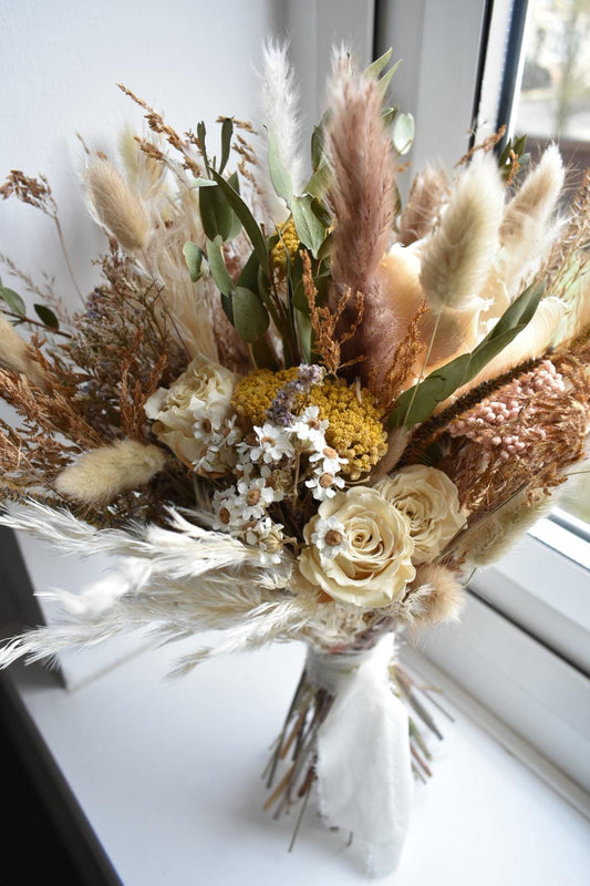 Boho dried flower bouquet