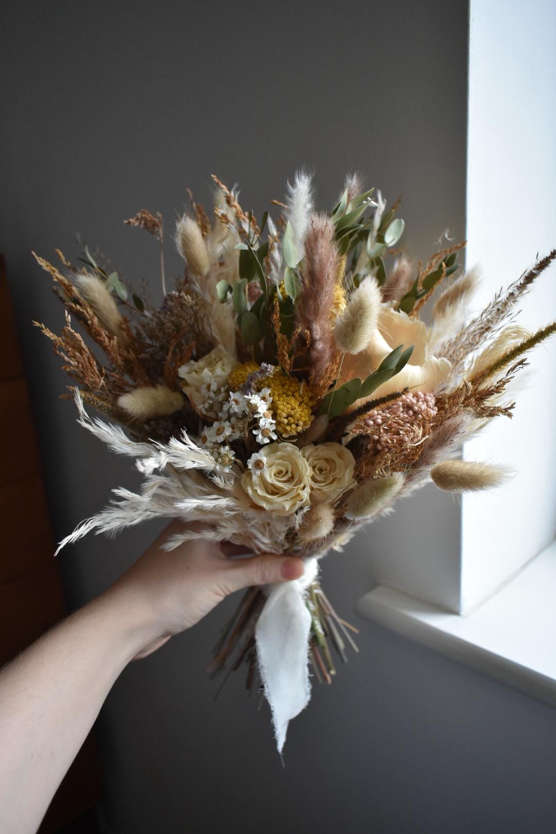 Boho dried flower bouquet