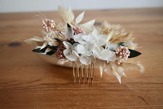 Boho neutral floral comb with pampas and hydrangea