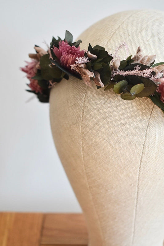 Pink helichrysums crown