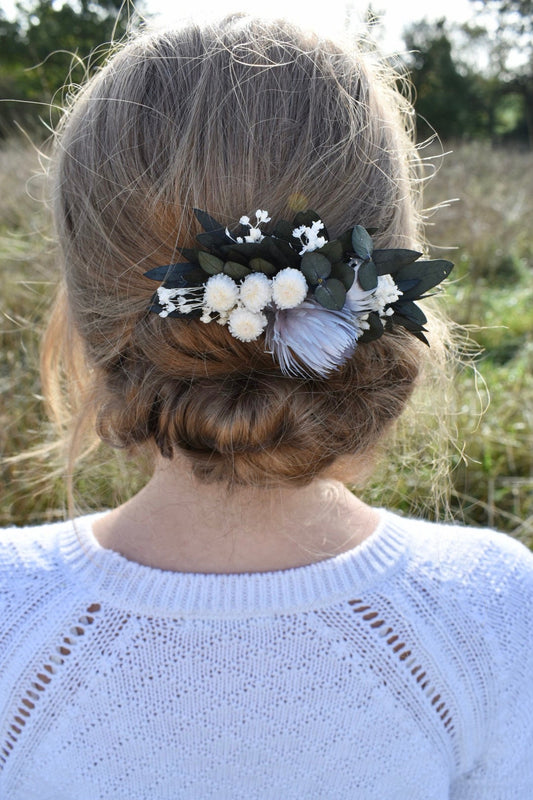 Grey helichrysum comb