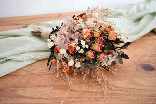 Autumn dried flower bouquet