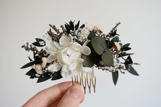 Hydrangea and eucalyptus flower comb