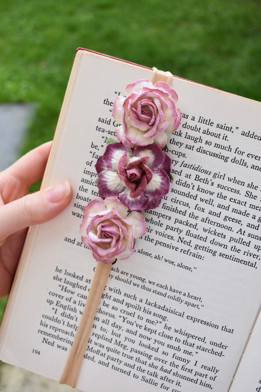 Simple flower bookmark
