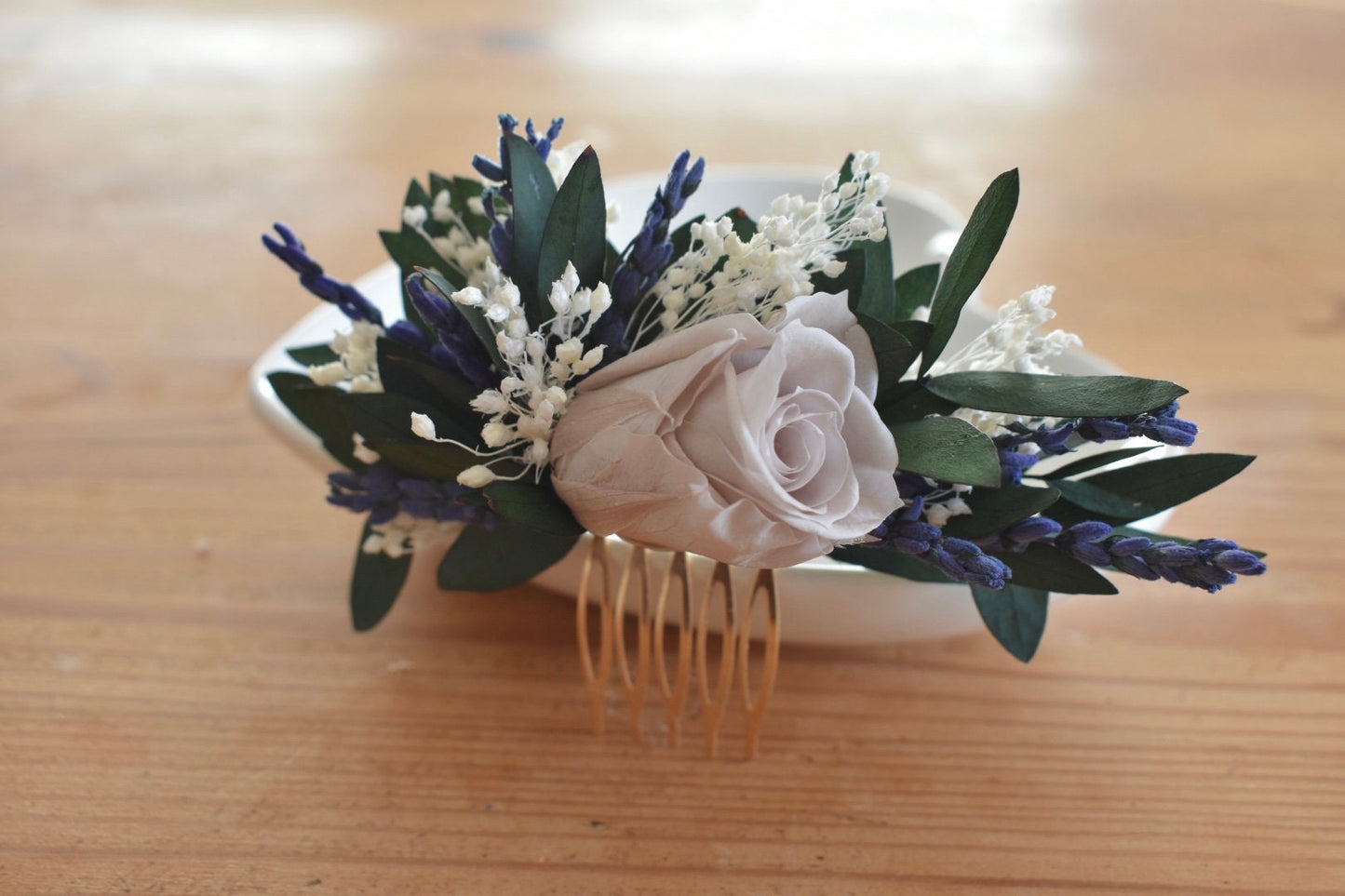 Lavender and rose flower comb
